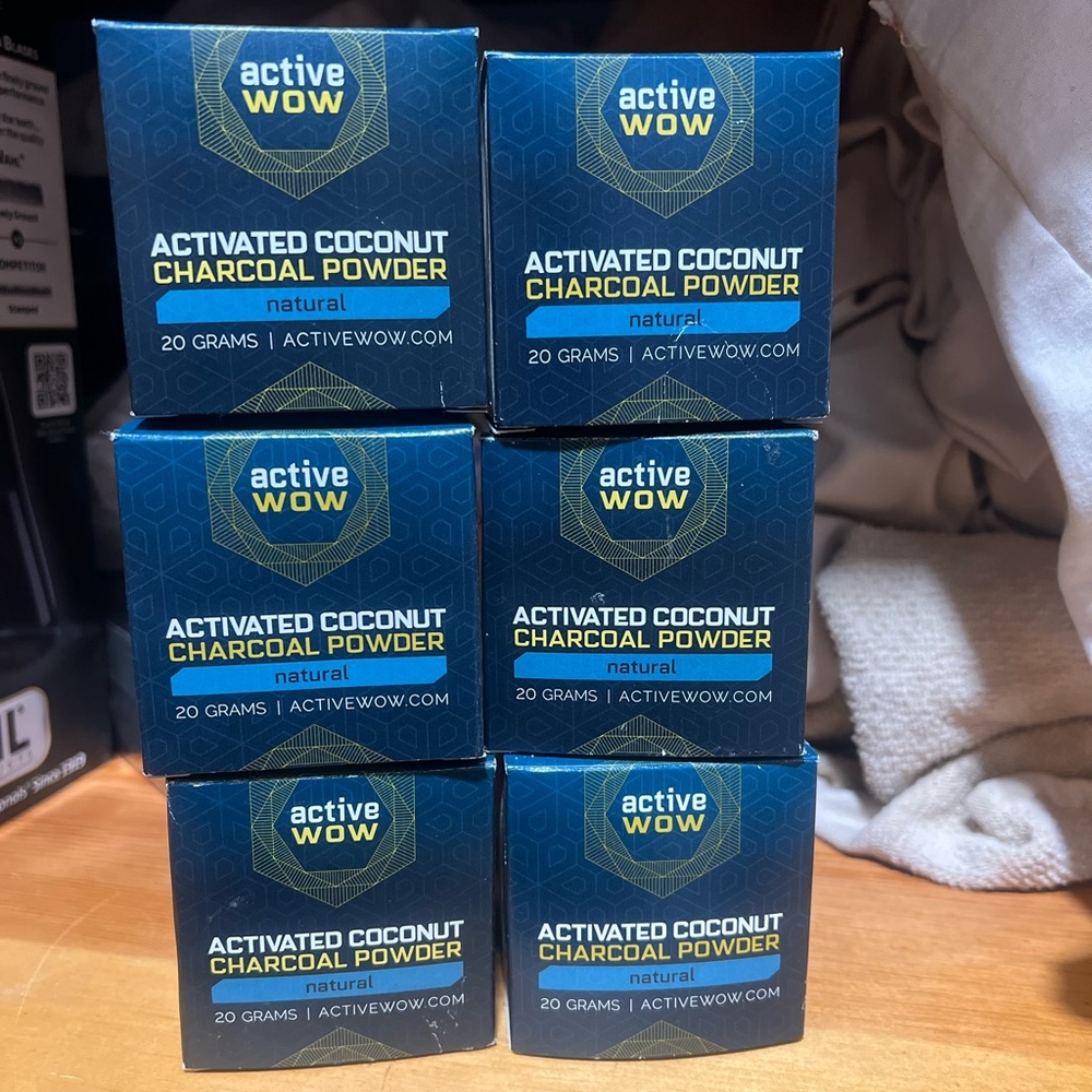 Activated coconut charcoal powder natural teeth whitener